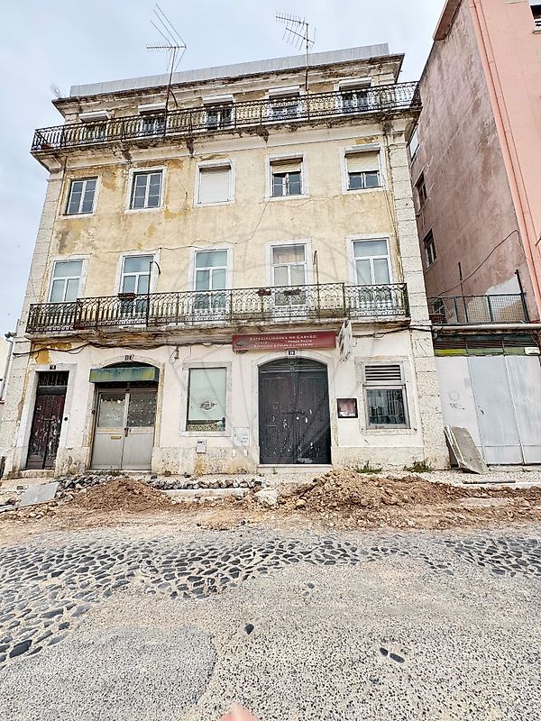 Prédio à venda em Lisboa