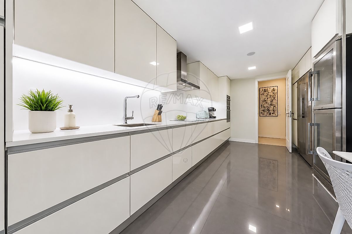 Apartamento T4 à venda em Sacavém e Prior Velho, Loures — foto 11