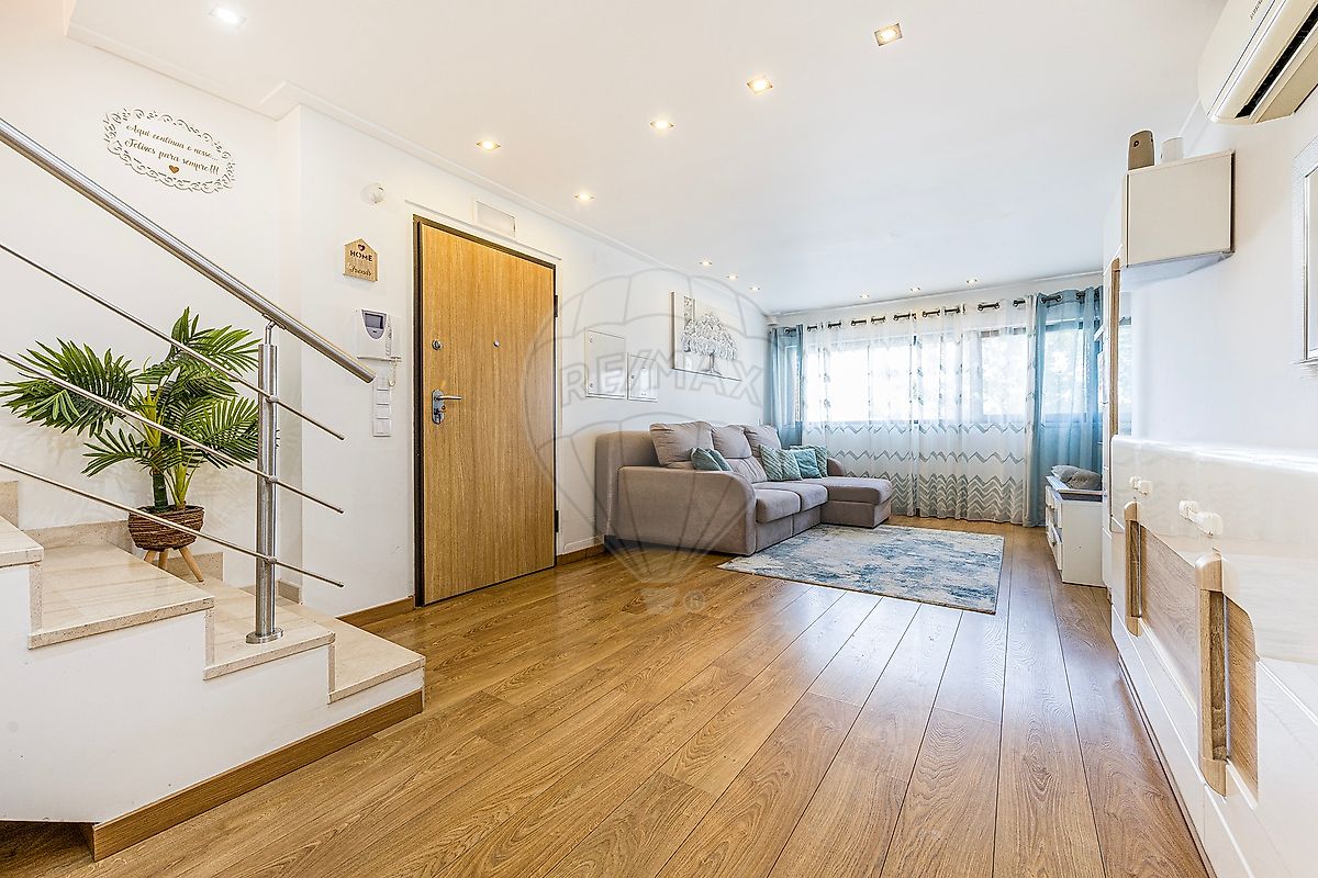 Apartamento T4 à venda em Barreiro