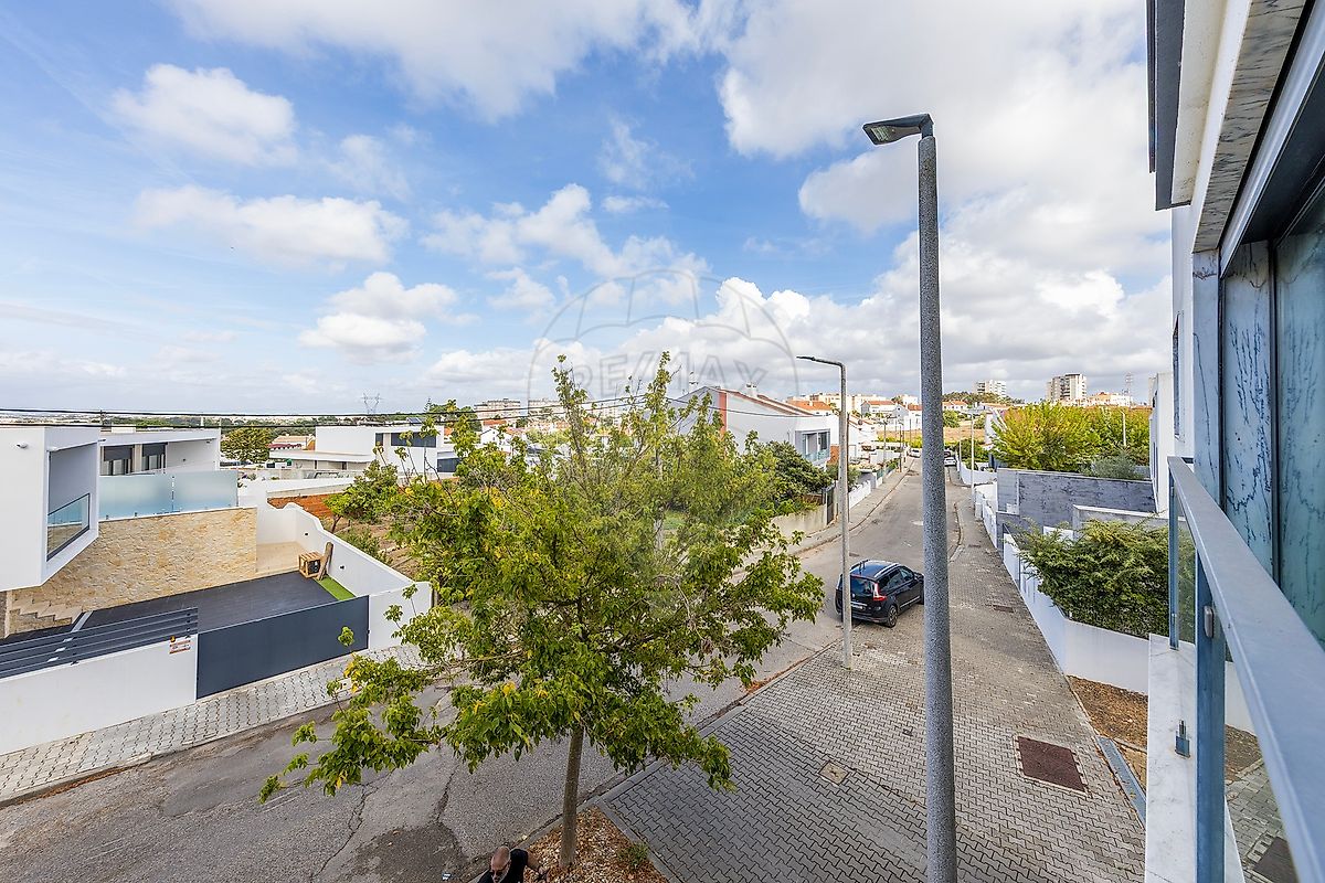 Apartamento T4 à venda em Santo António da Charneca, Barreiro — foto 27
