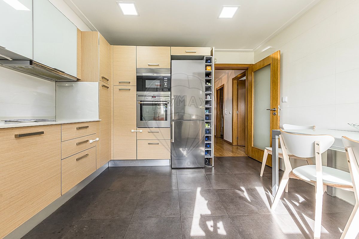 Apartamento T4 à venda em Santo António da Charneca, Barreiro — foto 10