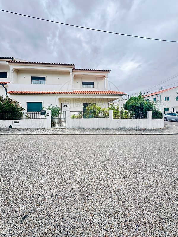 Apartamento T4 à venda em Vila Nova da Barquinha