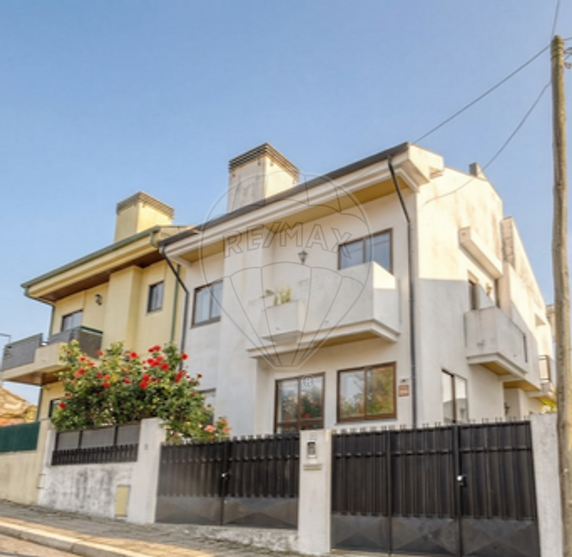 Moradia T4 à venda em Ermesinde, Valongo — foto 4