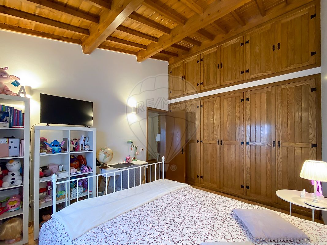 listing 126941009-28 picture-0