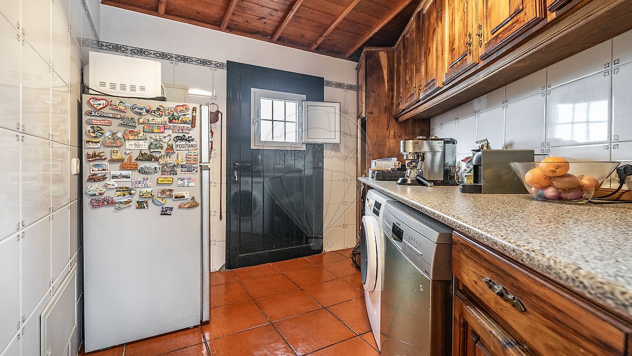 listing 126941016-7 picture-0