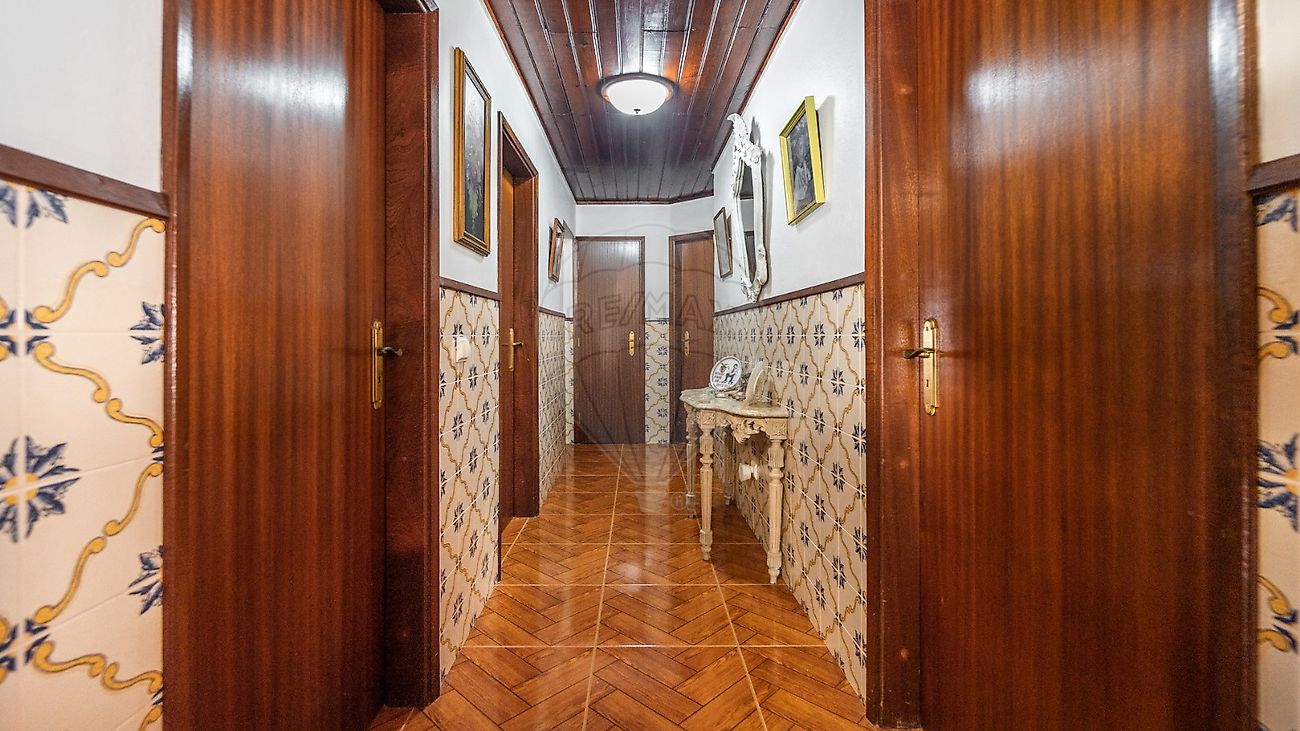 listing 126941036-1 picture-0