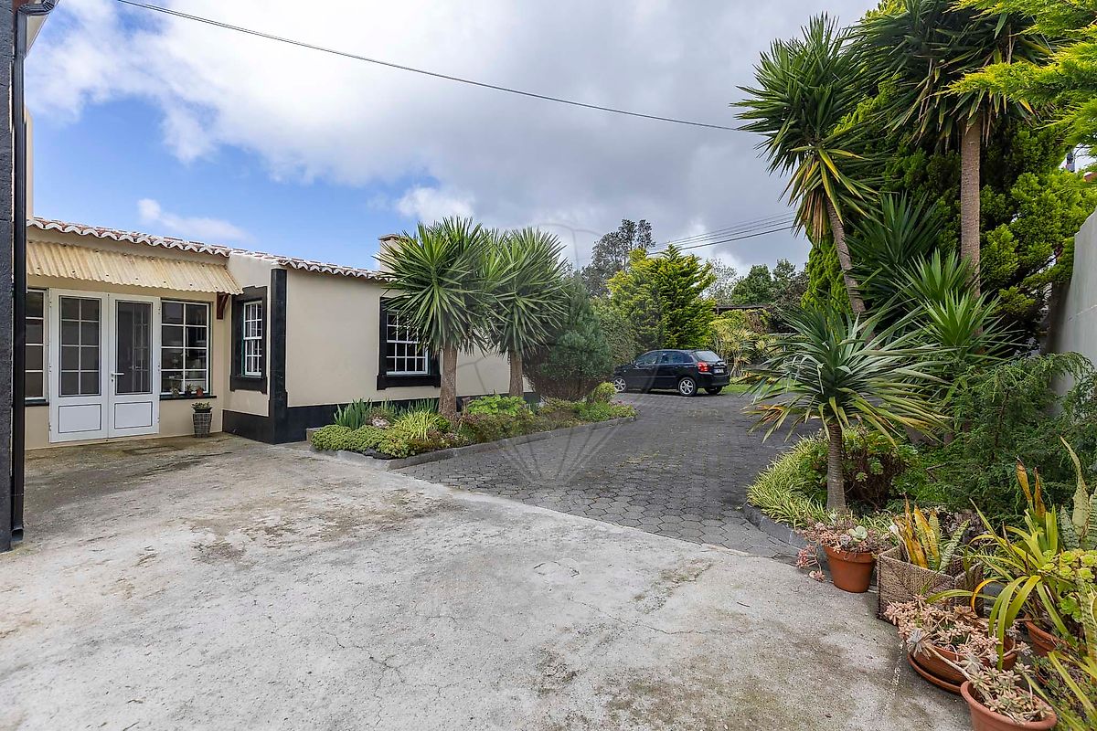 listing 126941021-99 picture-0