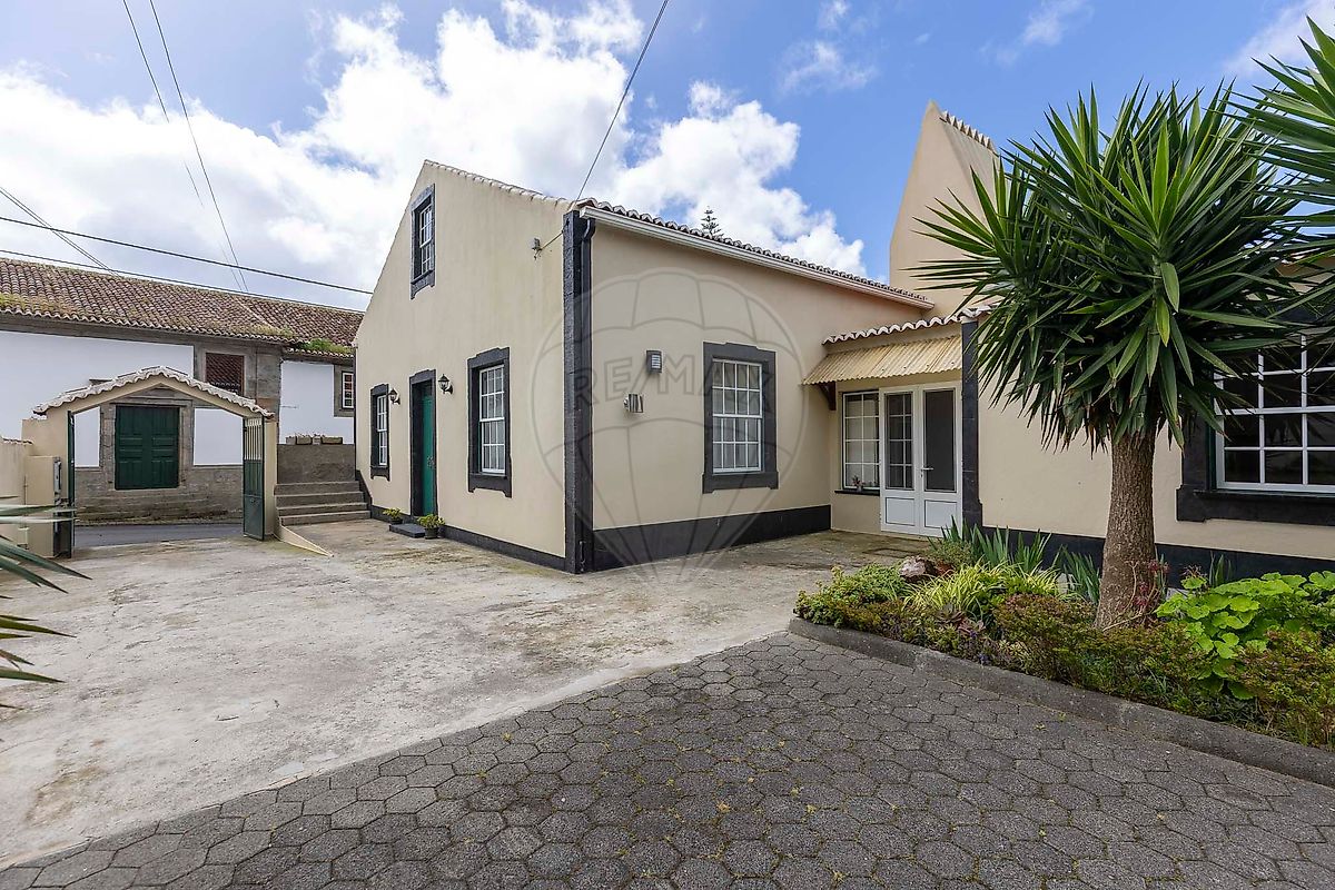 listing 126941021-99 picture-0