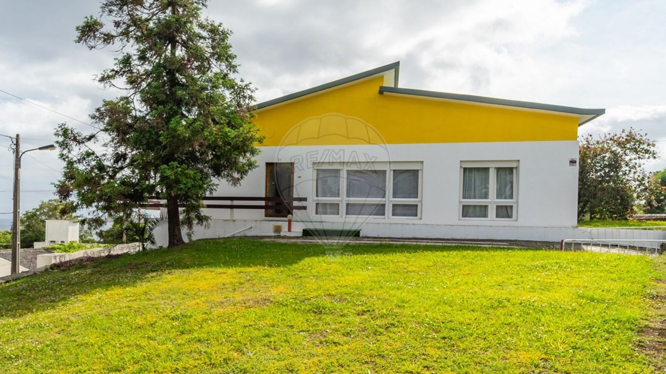Moradia T4 para venda