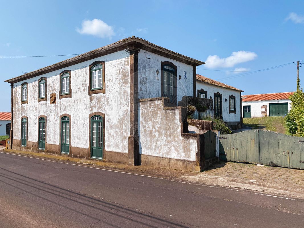 Moradia T4 para venda