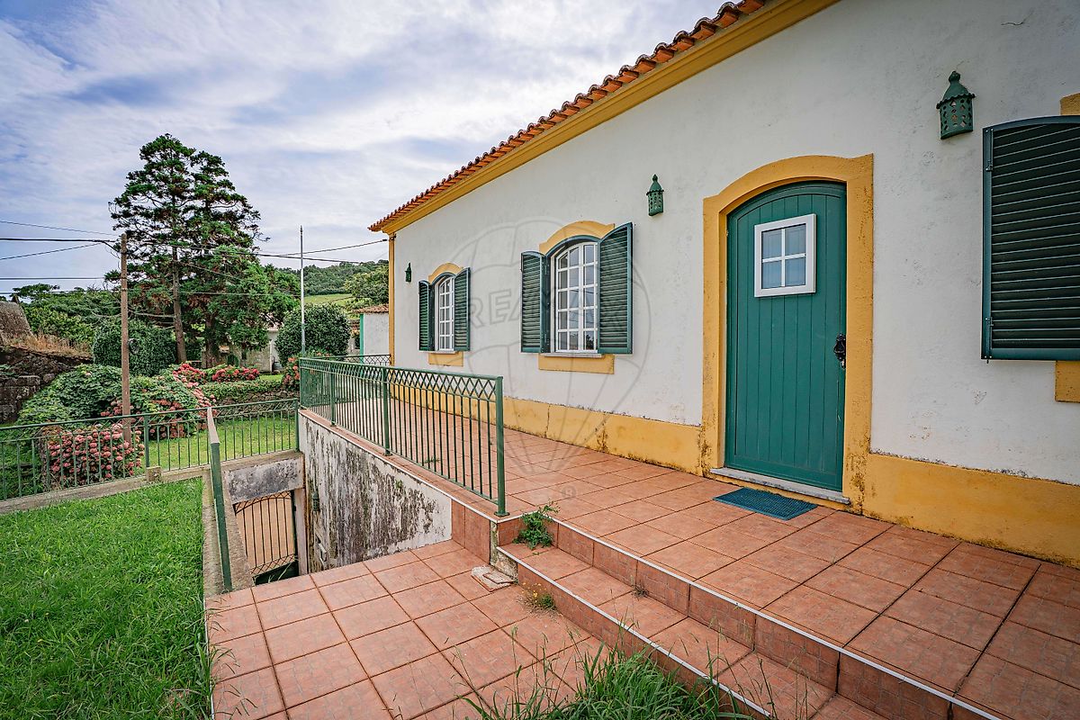Moradia T4 para venda