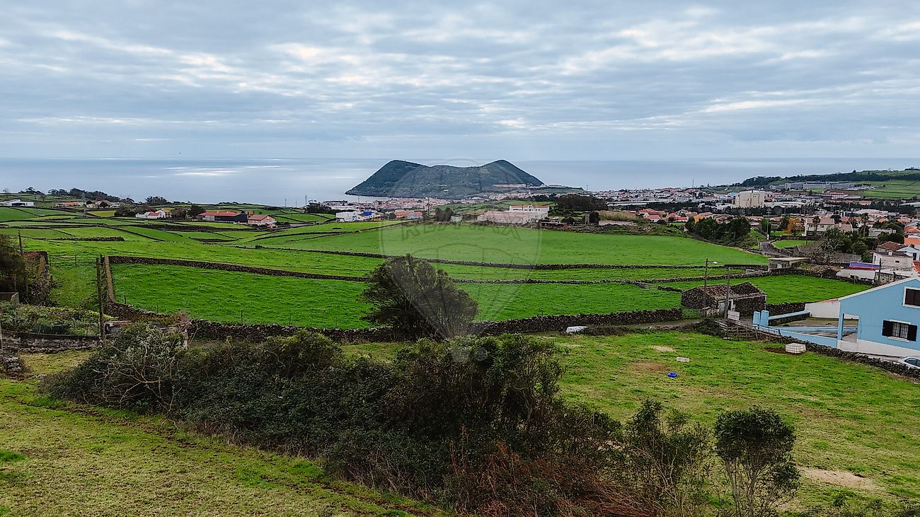 Terreno à venda em Angra do Heroísmo