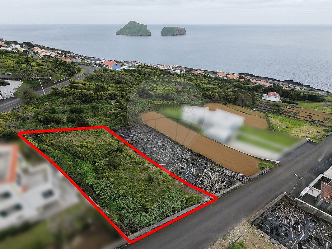 Terreno à venda em Angra do Heroísmo