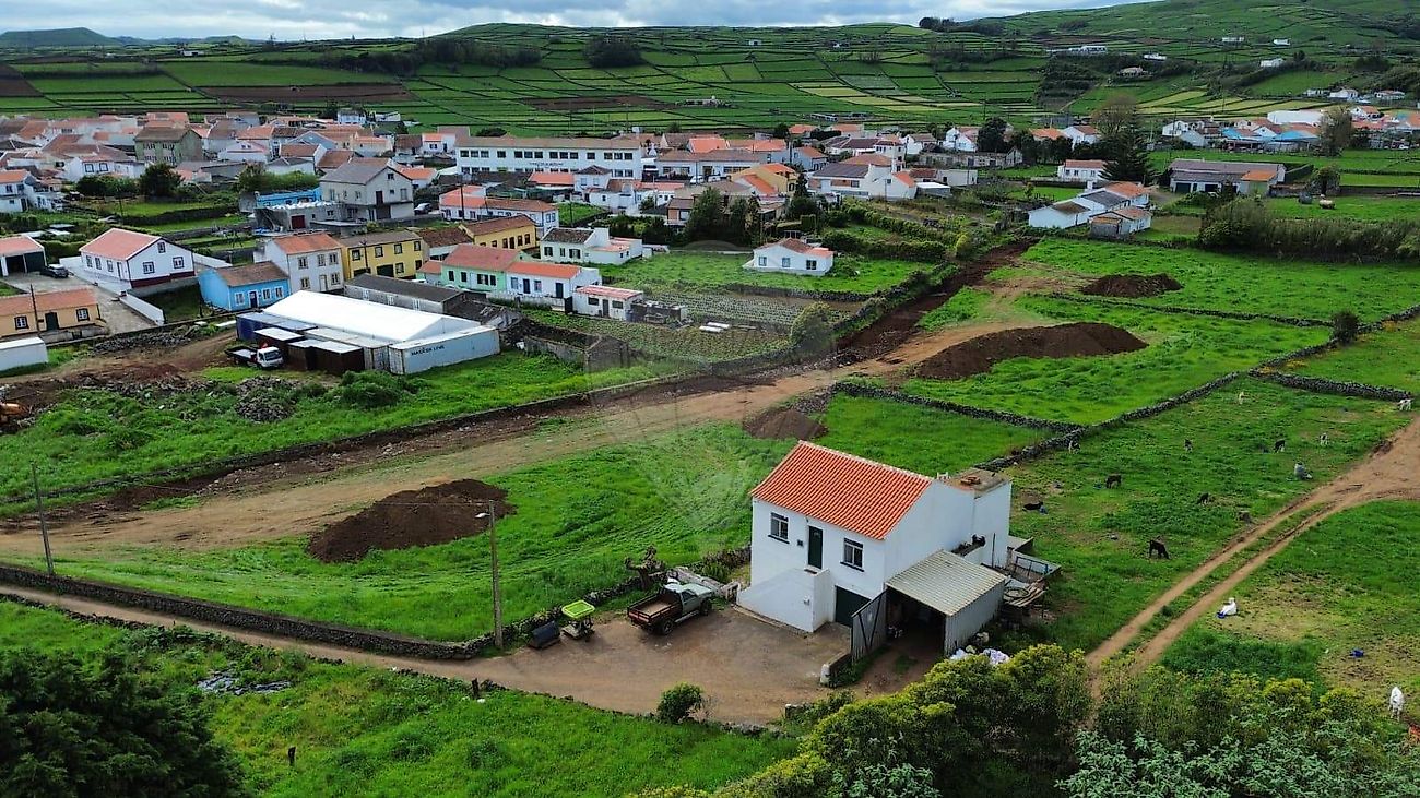 Moradia T2 à venda em Angra do Heroísmo