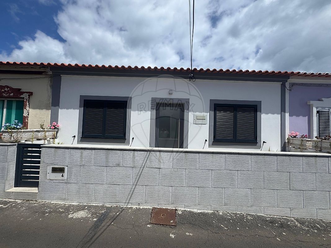 Moradia - Praia da Vitória (Santa Cruz), Praia da Vitória, Ilha Terceira