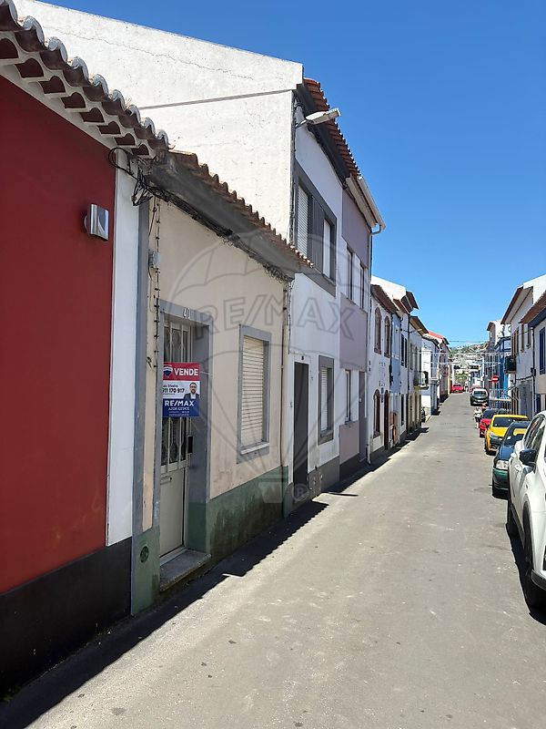 Apartamento T2 à venda em Angra do Heroísmo