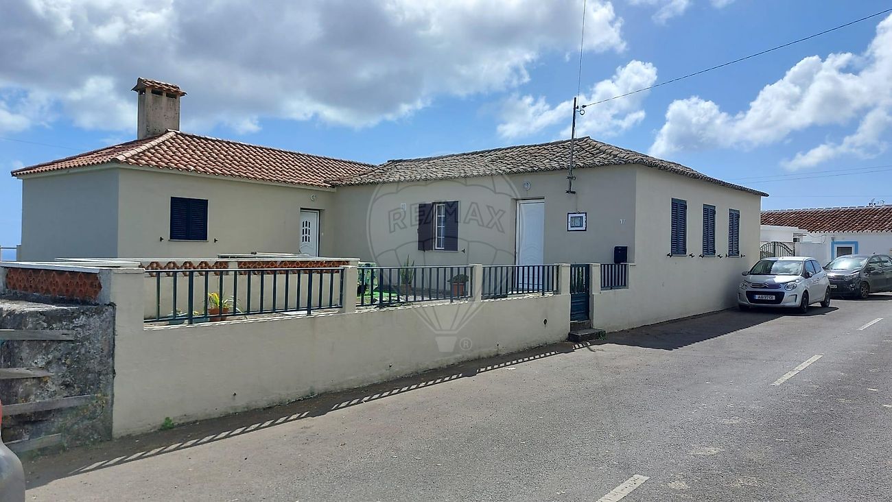 Moradia - São Bartolomeu de Regatos, Angra do Heroísmo, Ilha Terceira