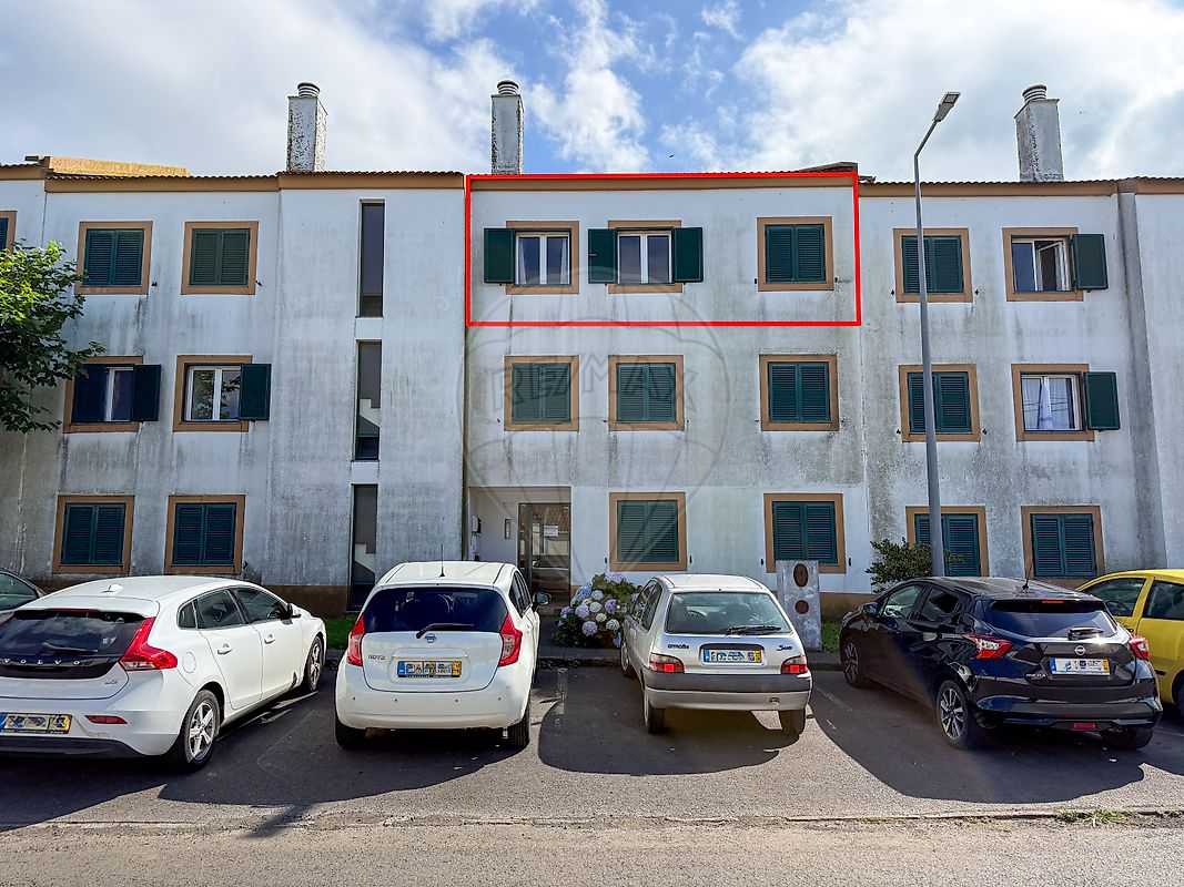 Apartamento T3 à venda em Praia da Vitória