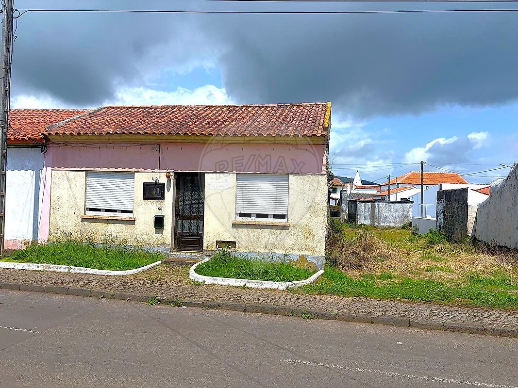 Moradia T2 - Vila de São Sebastião, Angra do Heroísmo, Ilha Terceira