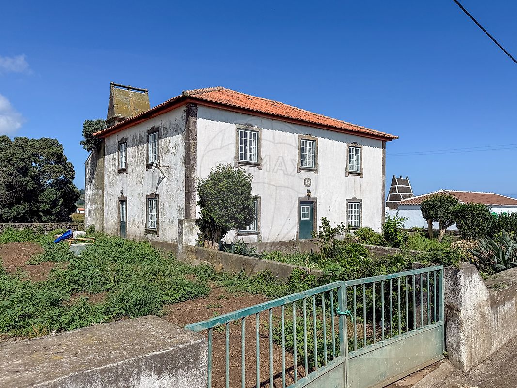 Moradia T4 - Vila Nova, Praia da Vitória, Ilha Terceira