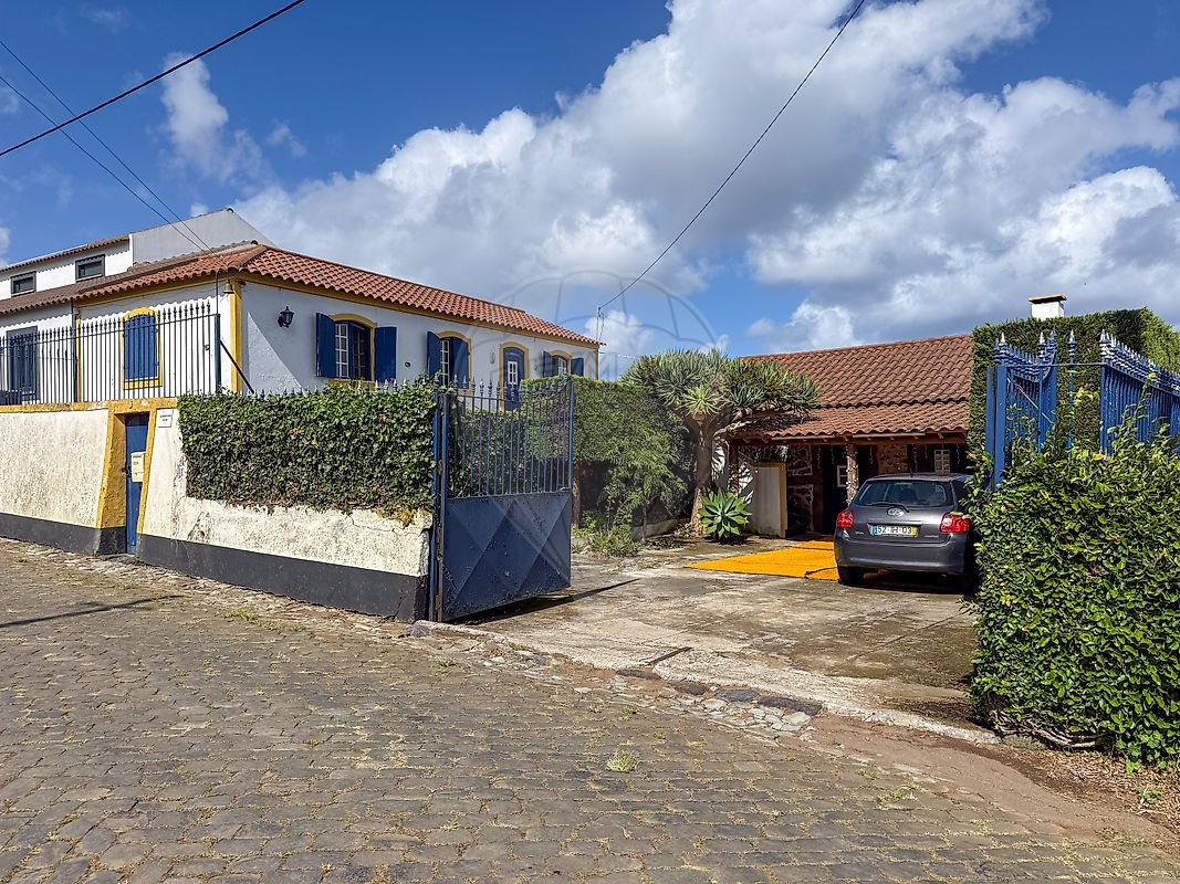 Apartamento T3 à venda em Praia da Vitória