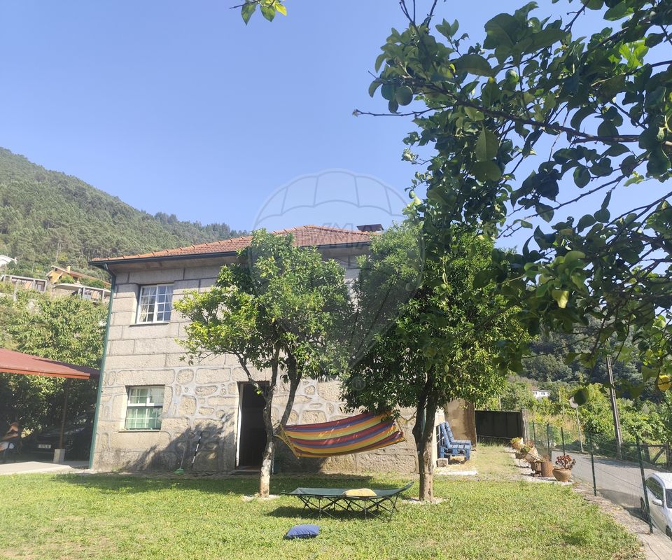 Moradia T4 para venda