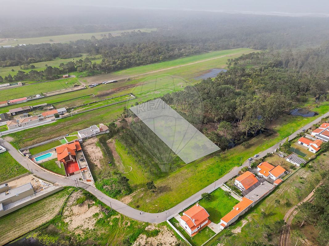 Terreno à venda em Ovar