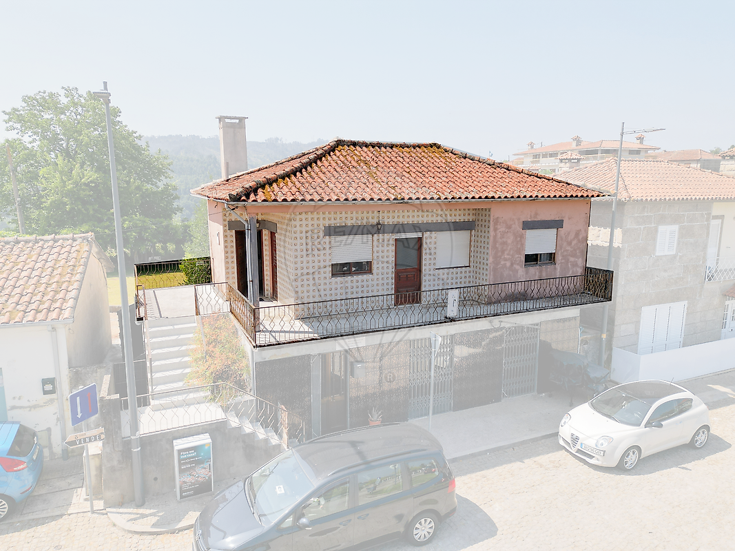 Apartamento T2 à venda em Cinfães