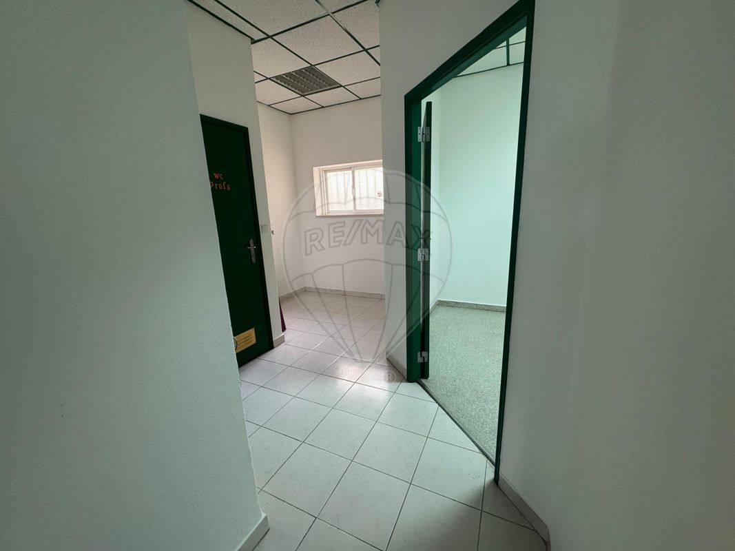 listing 127001011-1 picture-0
