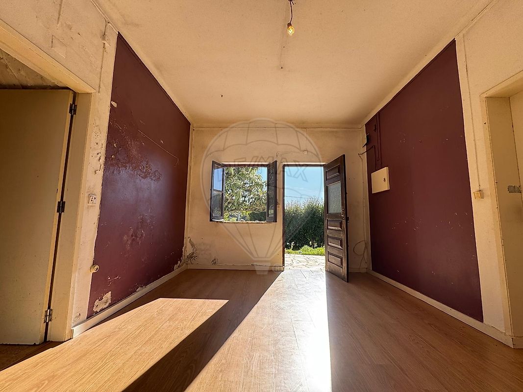 listing 127001009-5 picture-0