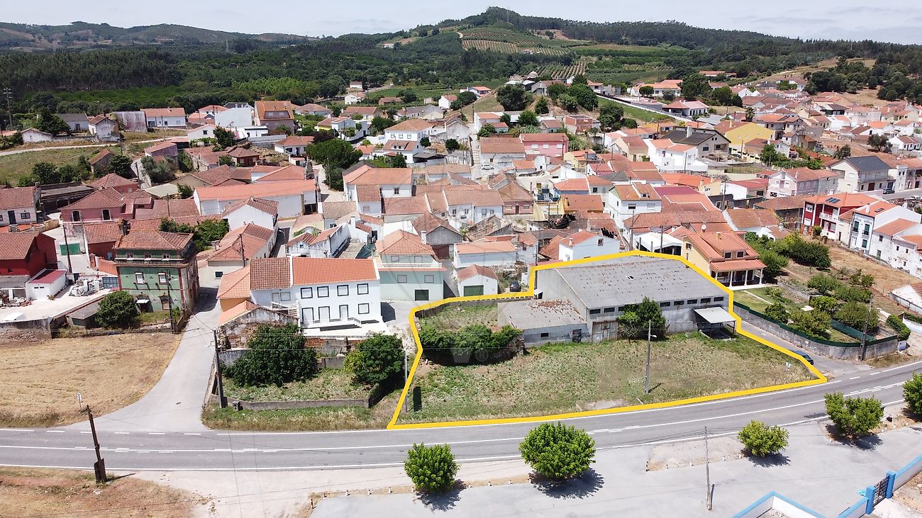 Armazém - Lamas e Cercal, Cadaval, Lisboa