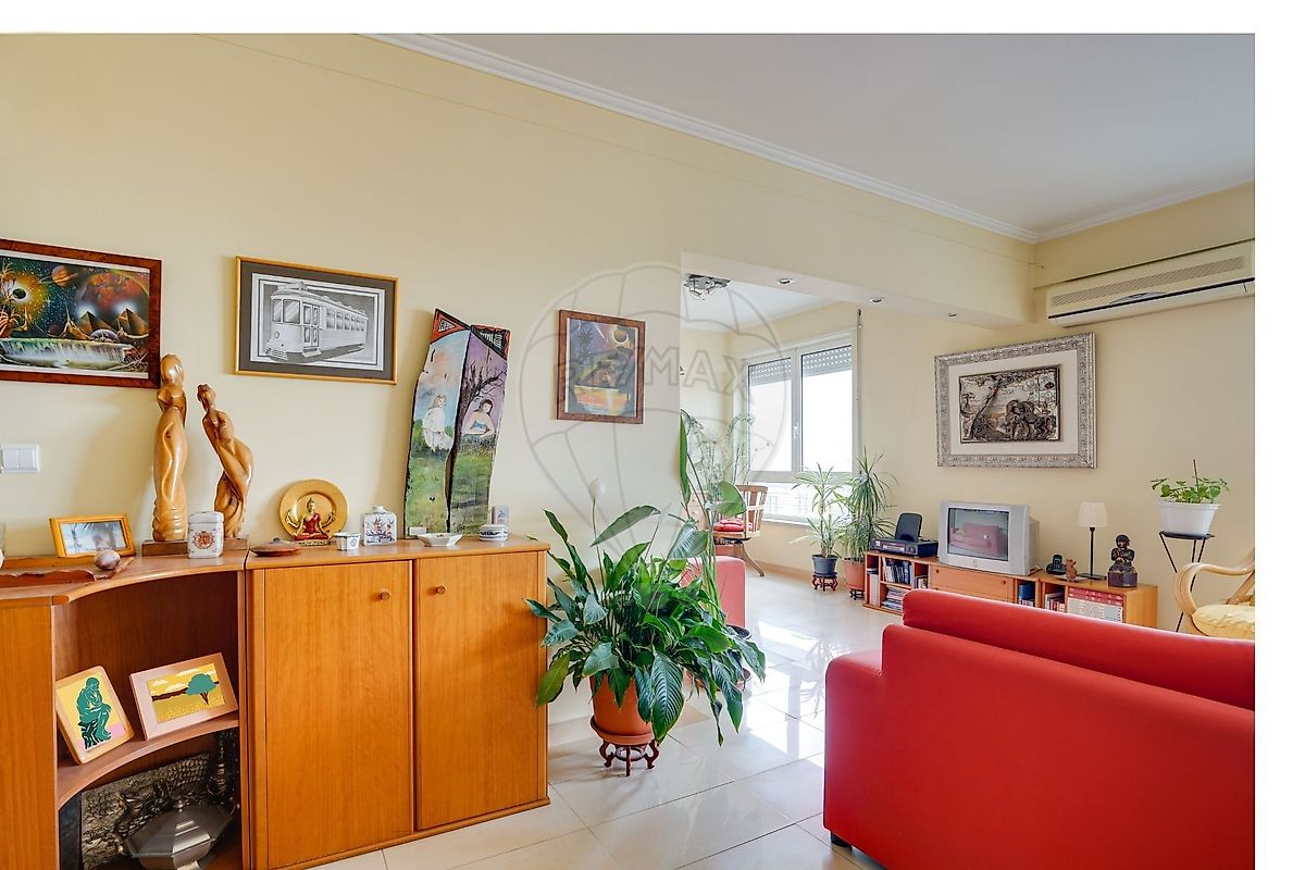 Apartamento T3 à venda em Loures