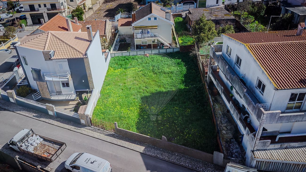 Terreno à venda em Odivelas