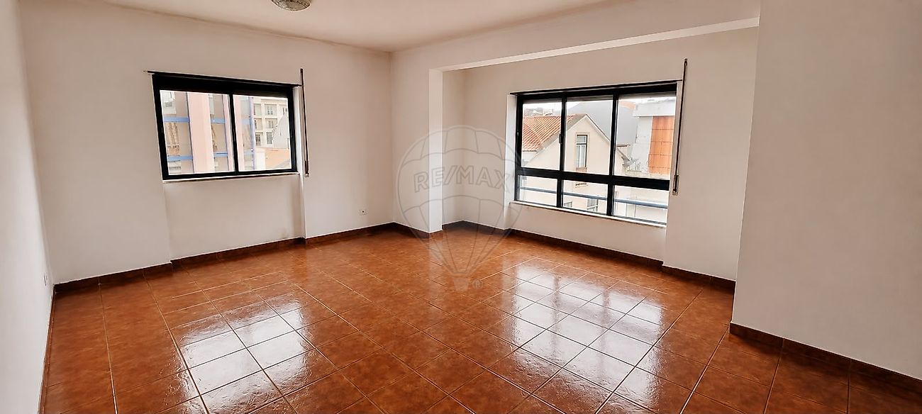 Apartamento T3 à venda em Caldas da Rainha