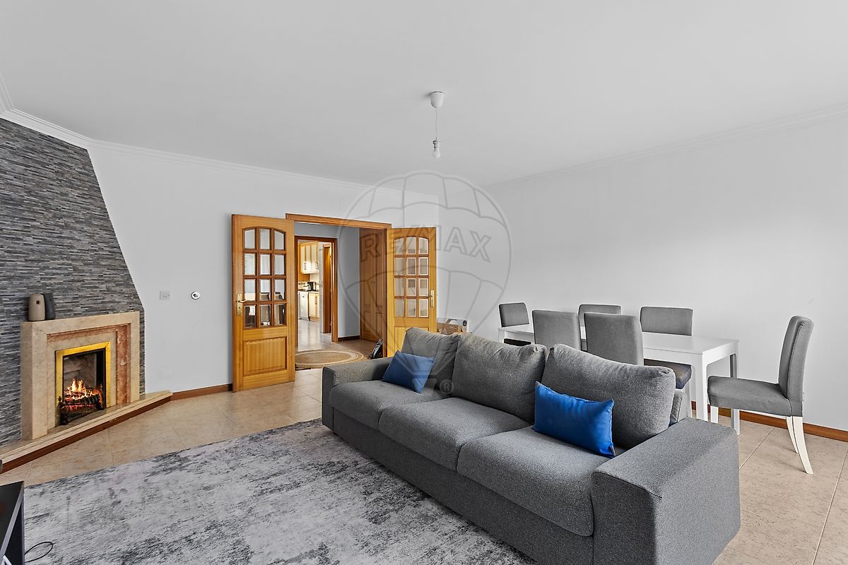 Apartamento T3 à venda em Loures