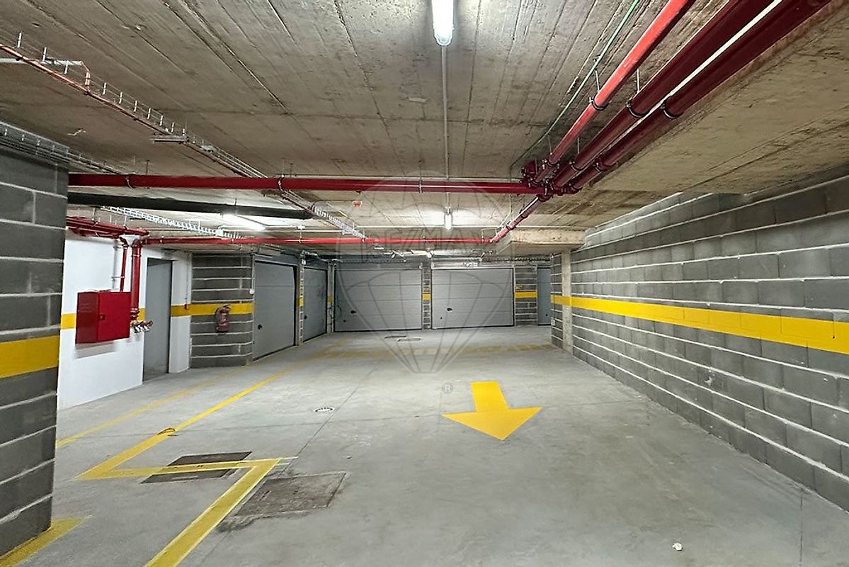 Garagem à venda em Portimão
