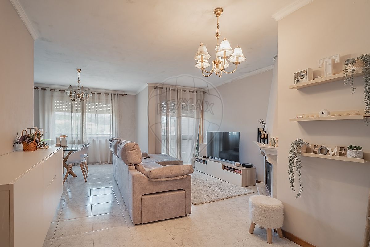 Apartamento - Nogueira e Silva Escura, Maia, Porto