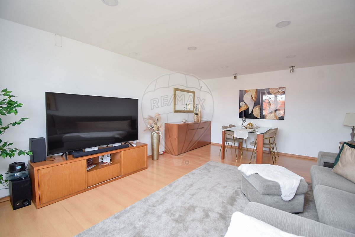 Moradia T3 à venda em Odivelas