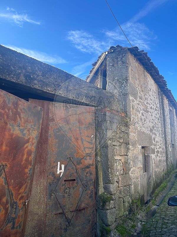 Moradia - Pêra Velha, Aldeia de Nacomba e Ariz, Moimenta da Beira, Viseu