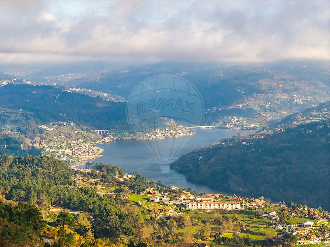Moradia - Penhalonga e Paços de Gaiolo, Marco de Canaveses, Porto