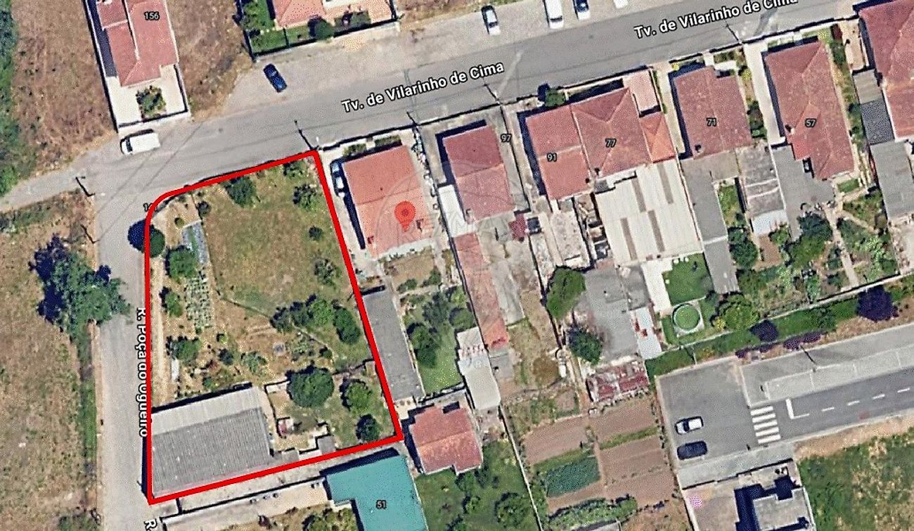 Terreno à venda em Maia