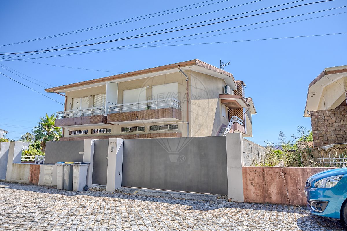 Apartamento T3 à venda em Maia