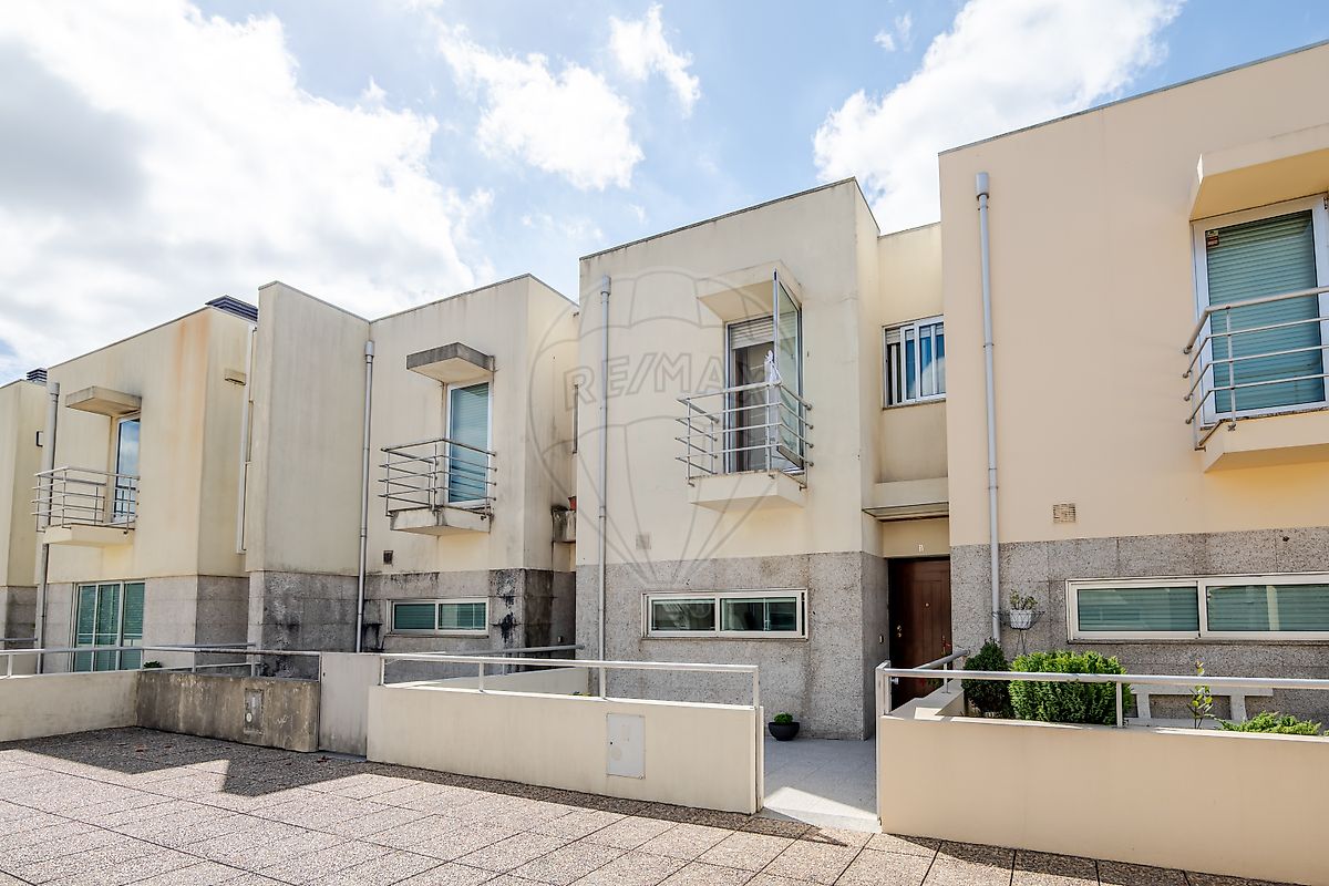 Apartamento T2 à venda em Maia
