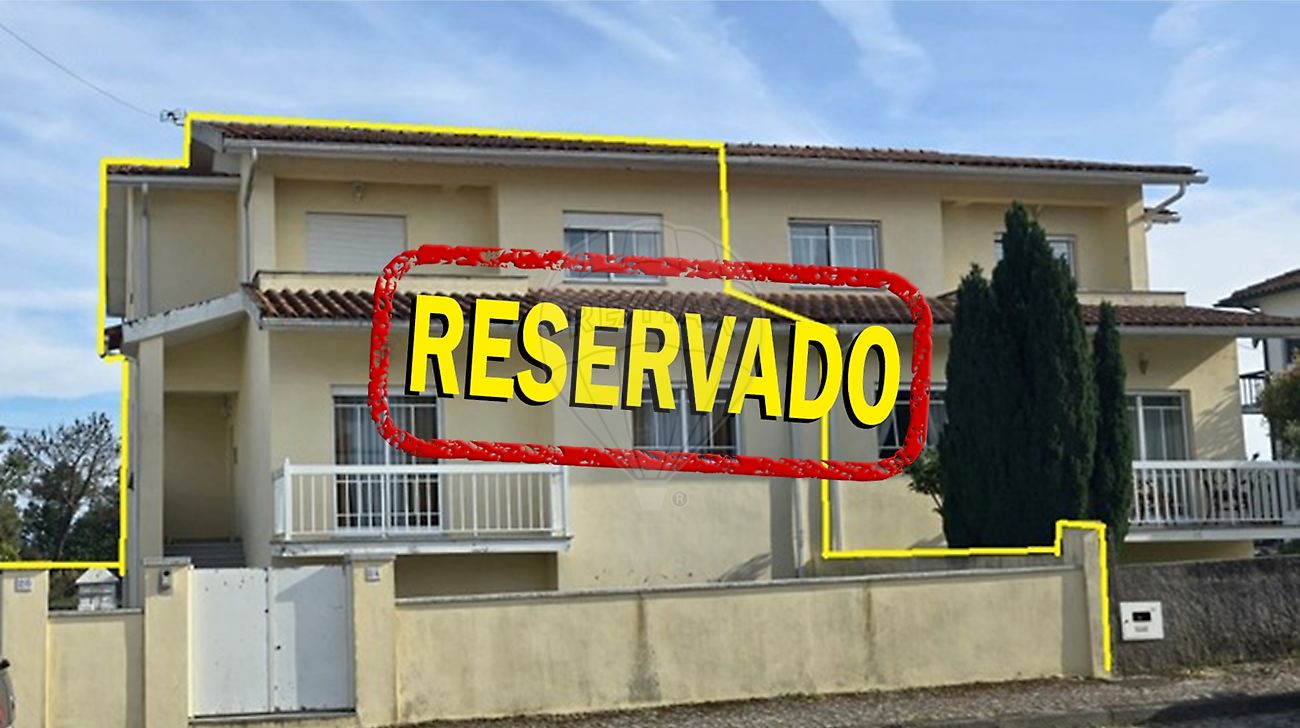 Moradia T4 para venda