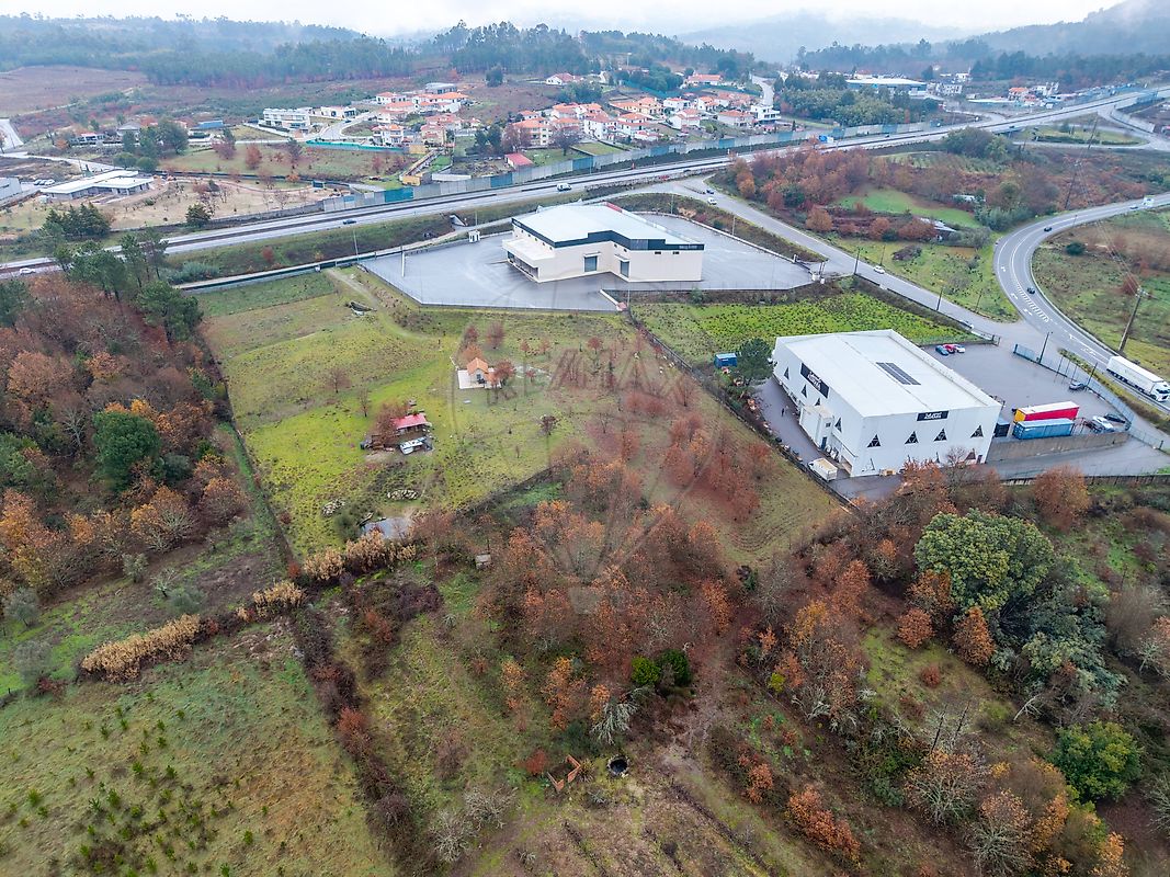 Terreno à venda em Mangualde