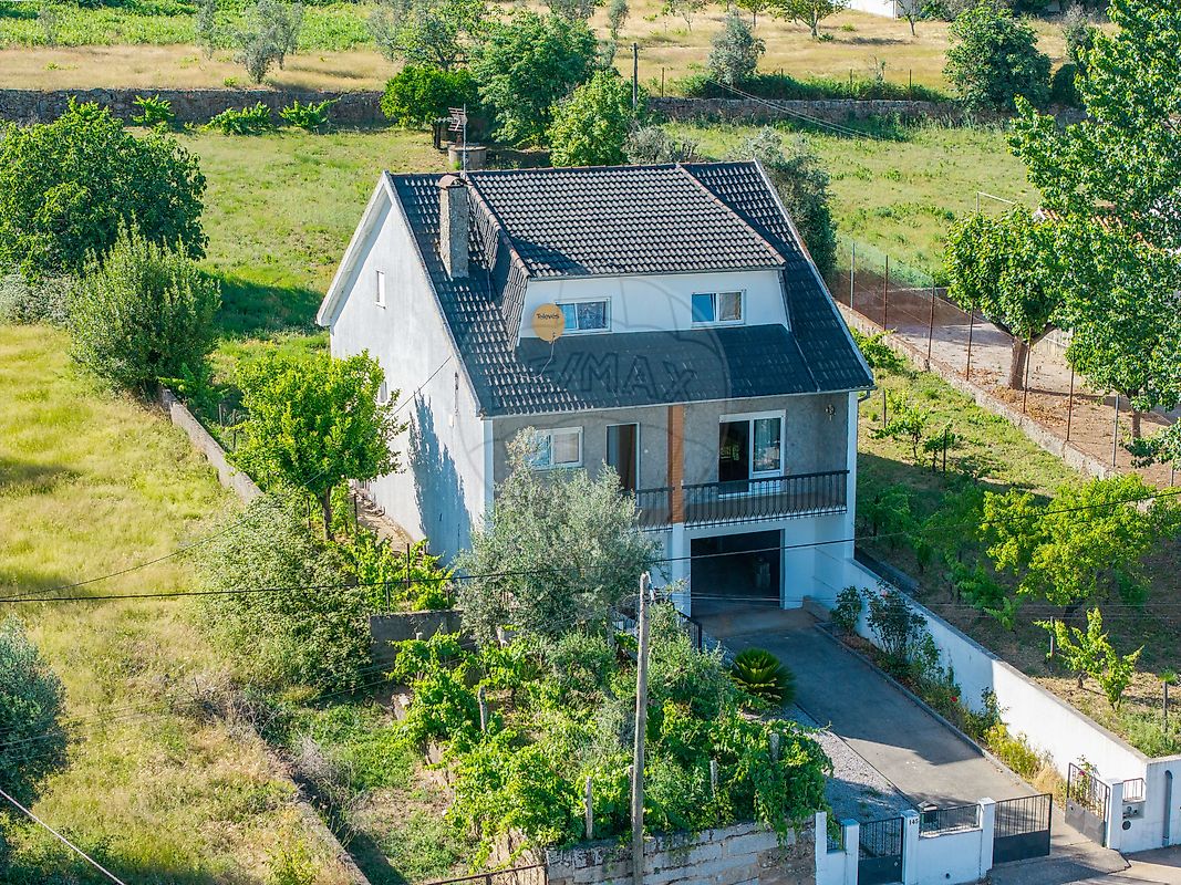Moradia - Esmolfe, Penalva do Castelo, Viseu