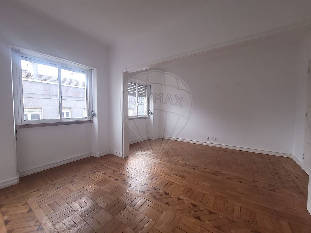 Apartamento T2 à venda em Sintra