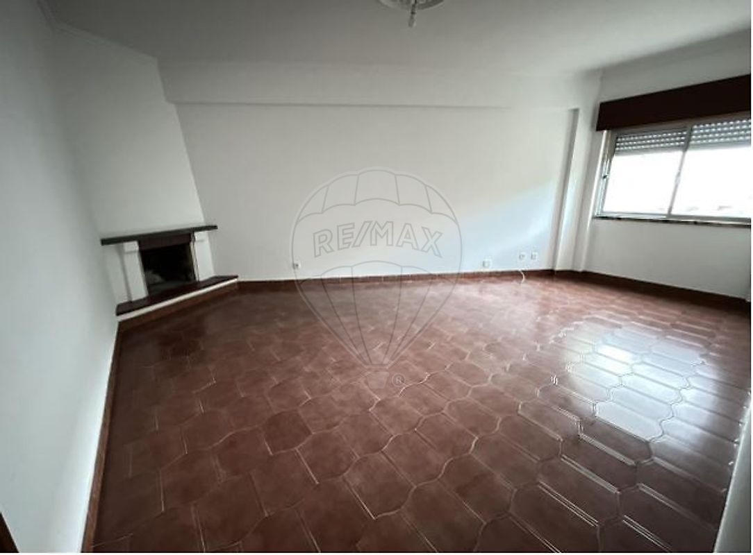Apartamento T2 à venda em Sintra