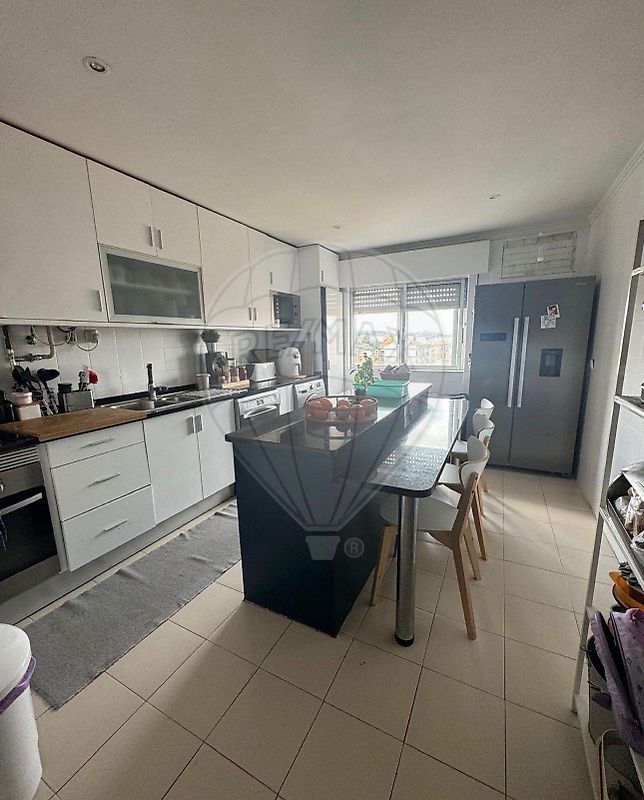 Apartamento T2 à venda em Sintra