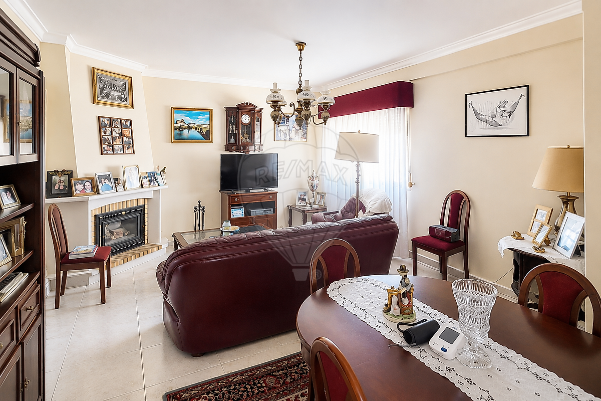 Apartamento T2 à venda em Sintra